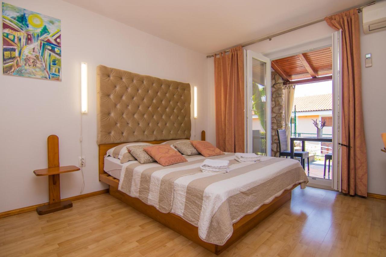 Apartmani Villa Kalinic Njivice Extérieur photo