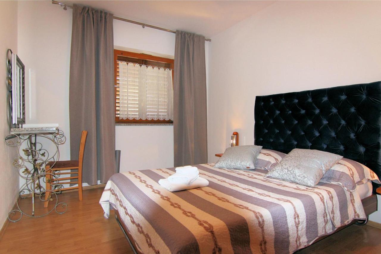 Apartmani Villa Kalinic Njivice Extérieur photo