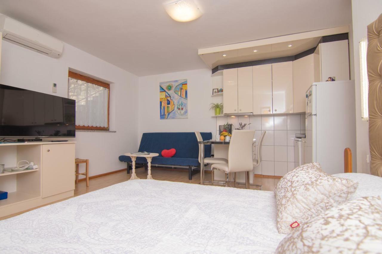 Apartmani Villa Kalinic Njivice Extérieur photo