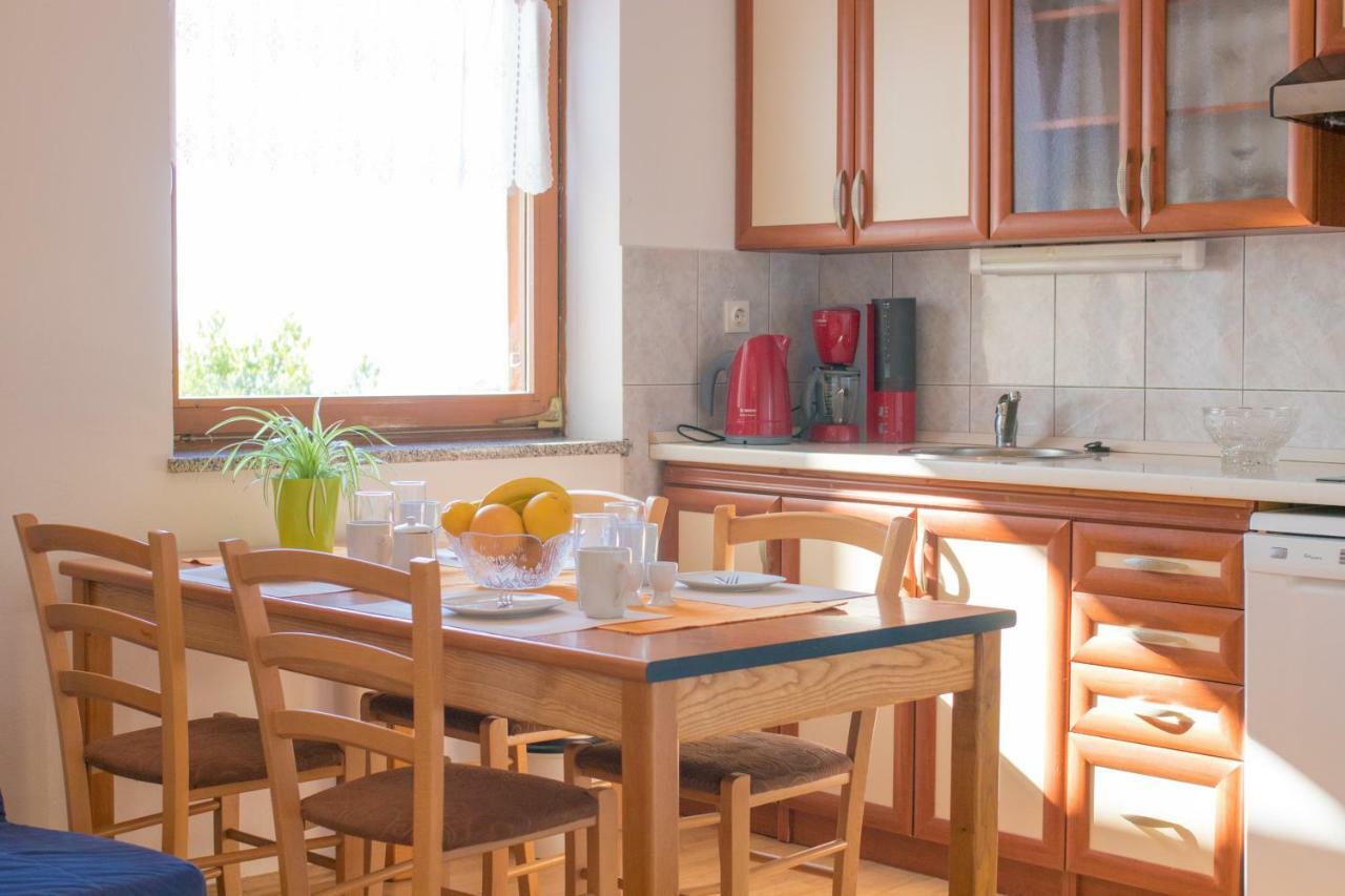 Apartmani Villa Kalinic Njivice Extérieur photo